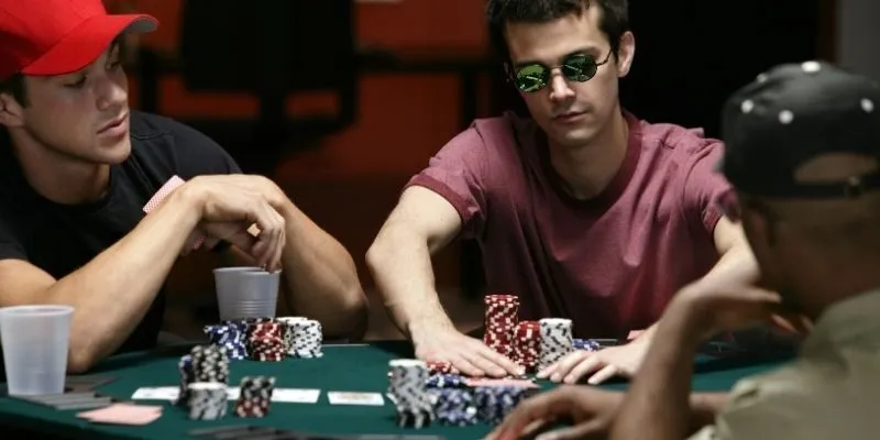 Poker chơi mấy người? Tùy theo quy mô bàn và loại hình giải đấu